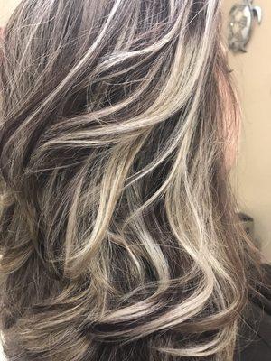 Chocolate lowlights and blond highlights for the fall