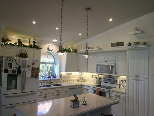 Entire kitchen lighting desing.