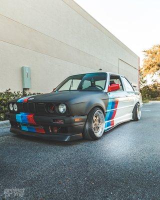 E30 BMW | 3m Dead Matte Black (Front end)