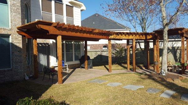 Pergola by Mike's Complete Landscaping