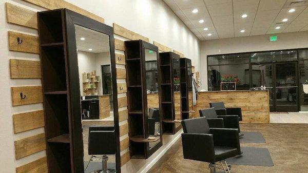 Some photos of the Salon's beautiful space.