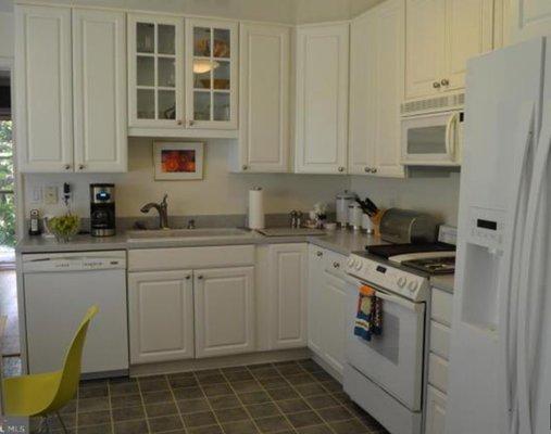 Old Kitchen before remodel.