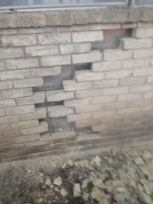 removal of broken and cracked mortar