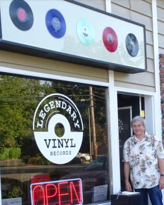 Russ @legendaryvinylrecords