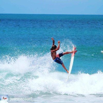 Juancito Nica Mens 2017 Champion boosting his Straight G!!