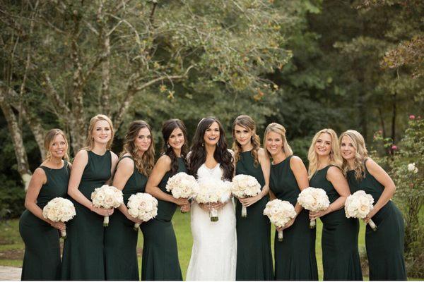 Gorgeous babes in the hunger green crepe- what a gorgeous bridal party!!