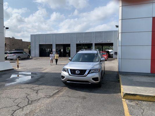 Premier Nissan of Metairie