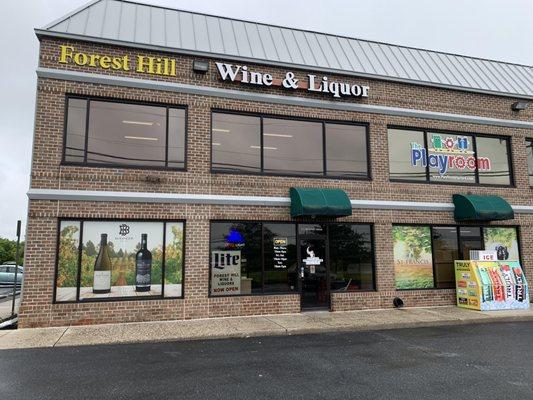 Come experience the friendliest liquor store around!