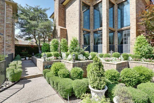 3 Kingsgate $1,499,000 Preston Hollow