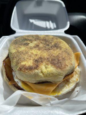 Tomato breakfast sandwich