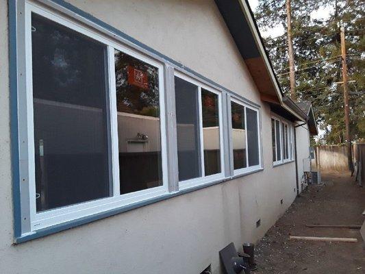 installation of Aurora windows