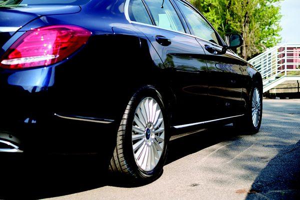 We provide luxury sedans and town cars for all corporate events.