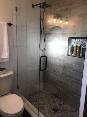 Turner's Custom Showers & Closets