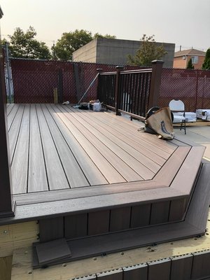 Outdoor deck