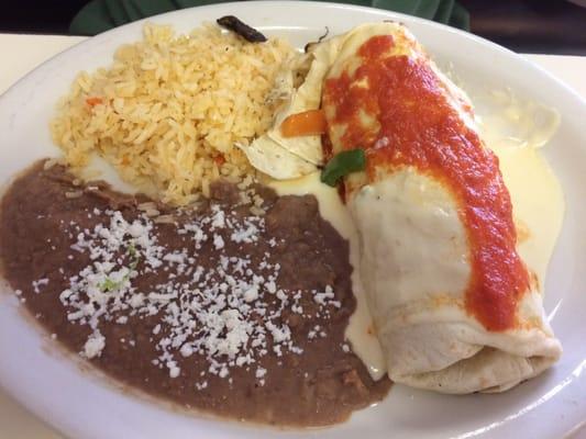 California burrito: grilled chicken, onions, peppers, mushroom. Generous servings and $6.50 at dinner!