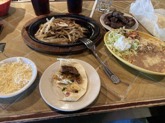 Lunch steak fajitas