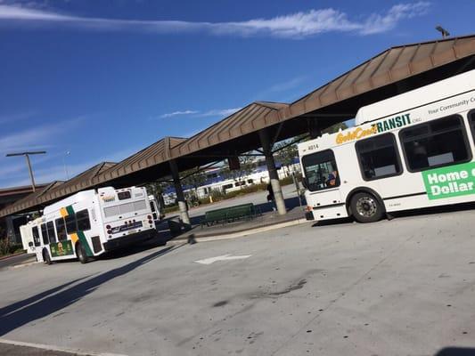 Lots of buses on the move.