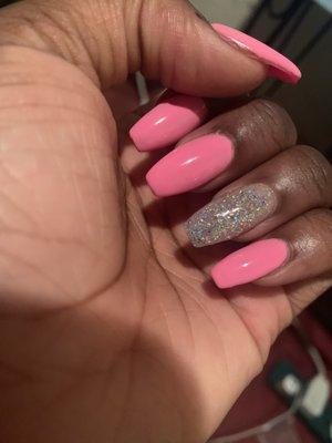 Pink nails & glitter