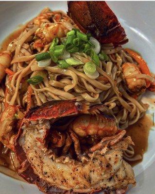 Shrimp and Lobster lo mein