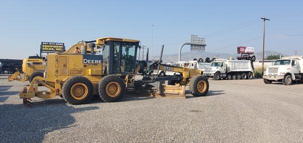 John Deere, Caterpillar, Kobelco, many brands to choose from.