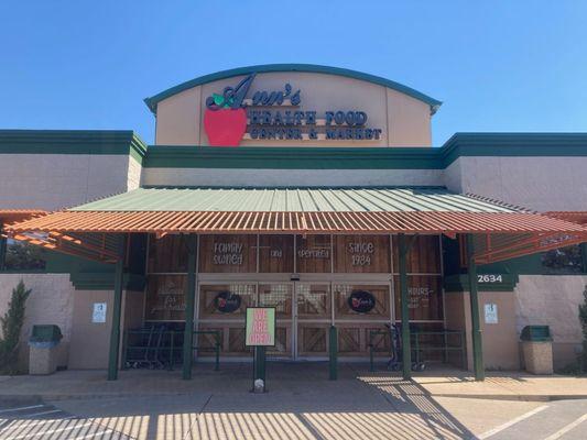 Iconic Cafe is inside of Annie's health food market