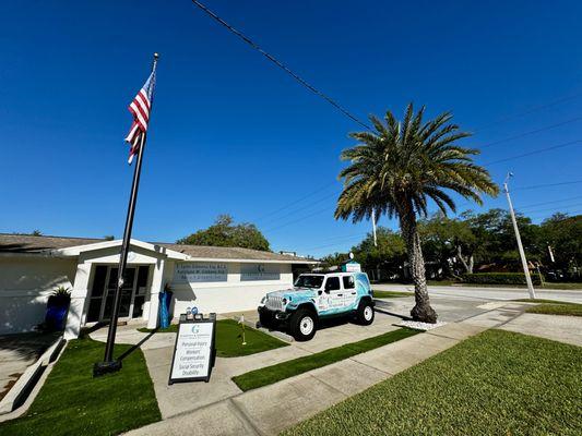 Gibbons and Gibbons
5500 Central Avenue
St. Petersburg, FL
Our new Gibbons and Gibbons branded Jeep.