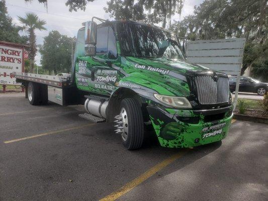 Cheapest towing company in Tampa