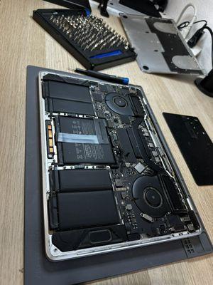 Having problems with your MacBook? No worries we can help!