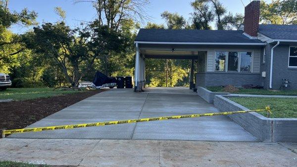 Concrete driveway  work  (guarantee 100%)