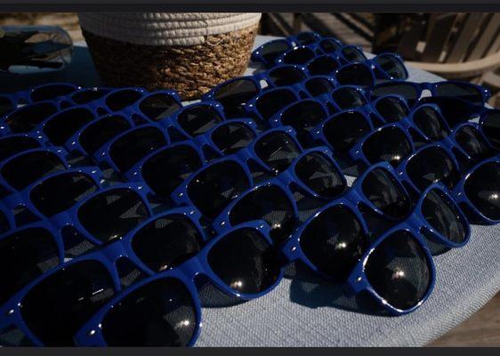 Sunglasses for guests at the beach wedding