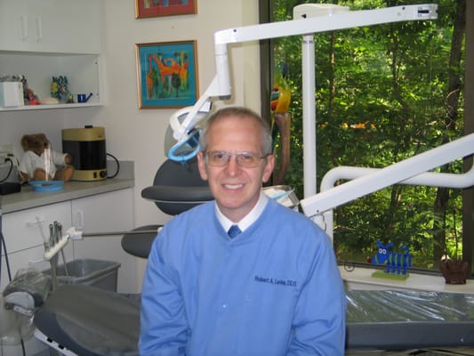 Robert Levine, DDS is a dentist in Fairfax, VA that practices general, family, and cosmetic dentistry