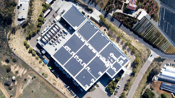 1 Megawatt commercial solar installation with energy storage.