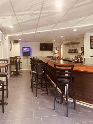 NE CT- Pizzeria/Bar with property including rental income. Sale Price: $449,000