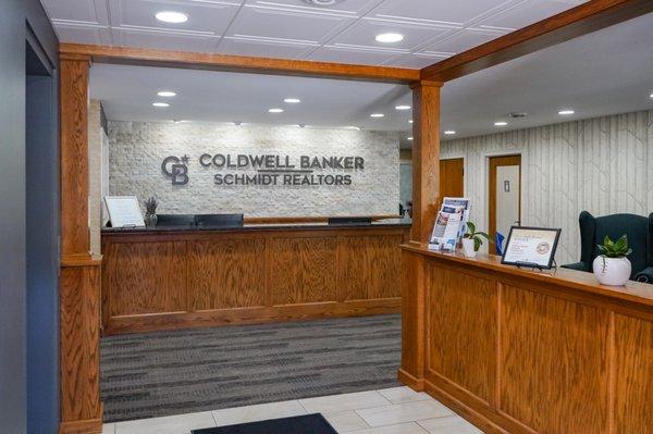 Coldwell Banker Schmidt Realtors lobby.