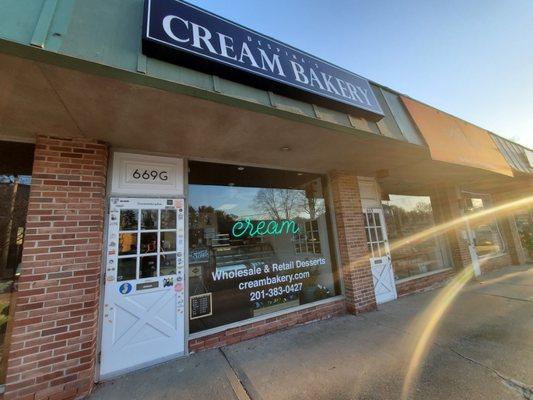 Despina's Cream Bakery