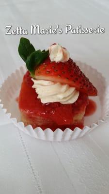 Strawberry Short Medallion