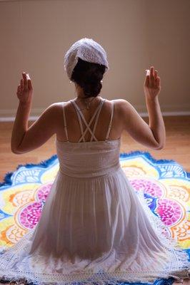 Kundalini Yoga: Breathe in Happiness