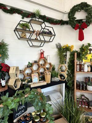 Interior image Linda's Honey Gift Shop