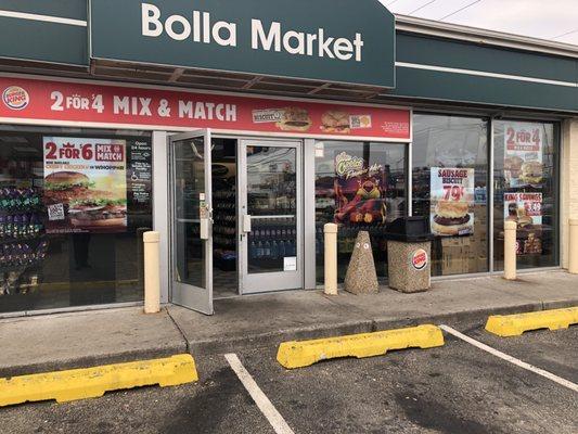 The entrance to Bolla market