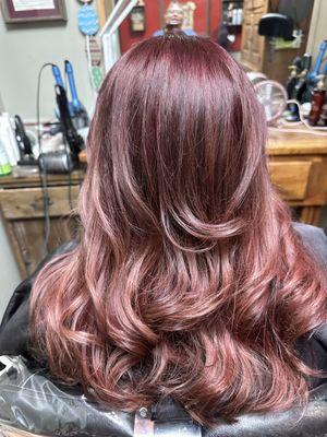 Layered cut and crimson tint