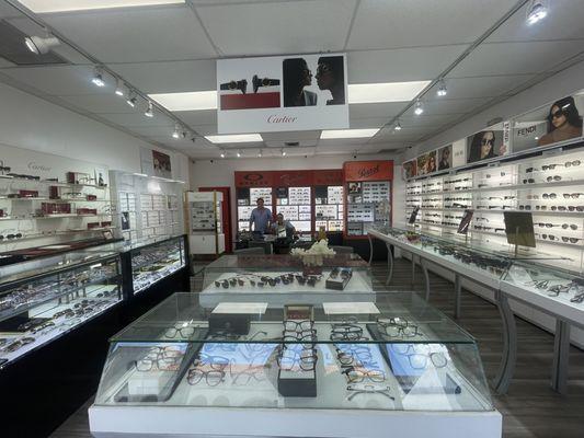 Italian Eyewear Shop