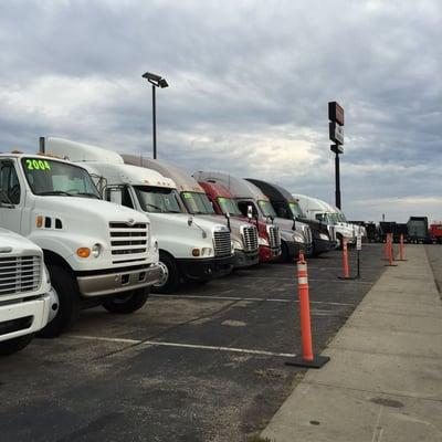 Fyda Freightliner Cincinnati, Inc. stocks all makes/models Class 8 & Medium Duty trucks, and Sprinter Vans.