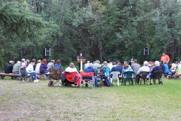 Outdoor worship space in the summer