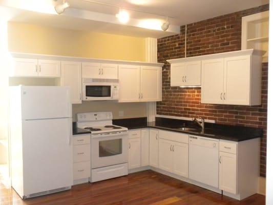 #2S MGM 3 bedroom- kitchen