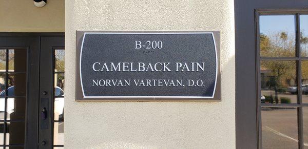 Camelback Pain, suite B200