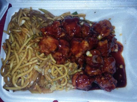 General toas chicken with low mein