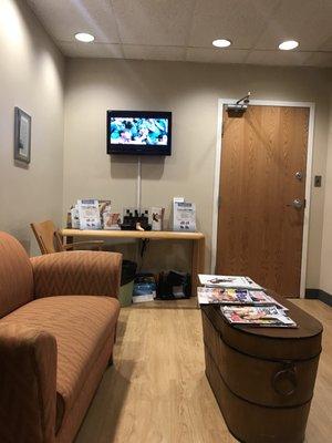 JUN 2018 Waiting room