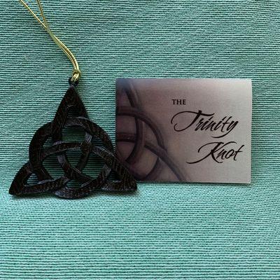 New Trinity knot ornament