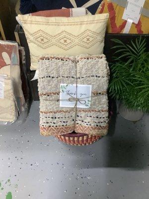 Recycled cotton throw and pillow