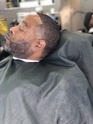 Smoov Cutz Barber Shop